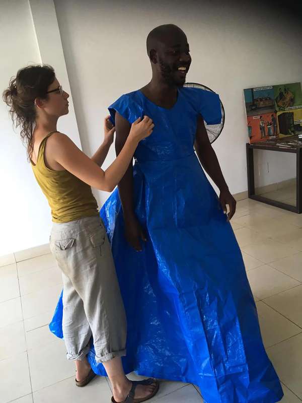 Milena Forest / Master / Création de costumes et dispositifs scéniques pour le festival Univers Des Mots / Guinée Conacry / 2019